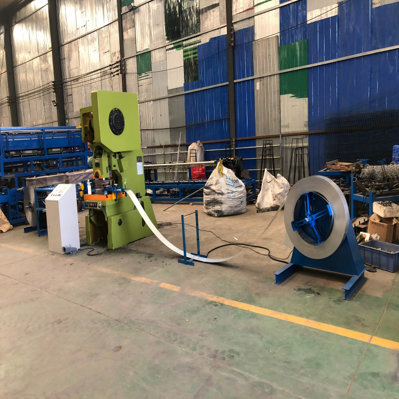 Fully Automatic High-Speed Razor Wire Making Machine /Razor Barbed Wire Making Machine /steel Razor Blade Barbed Wire Making Machine - 图片 2