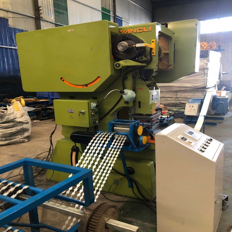 Fully Automatic High-Speed Razor Wire Making Machine /Razor Barbed Wire Making Machine /steel Razor Blade Barbed Wire Making Machine - 图片 4