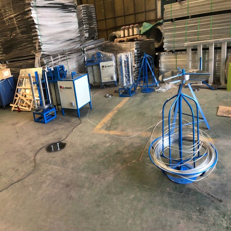 Fully Automatic High-Speed Razor Wire Making Machine /Razor Barbed Wire Making Machine /steel Razor Blade Barbed Wire Making Machine - 图片 7